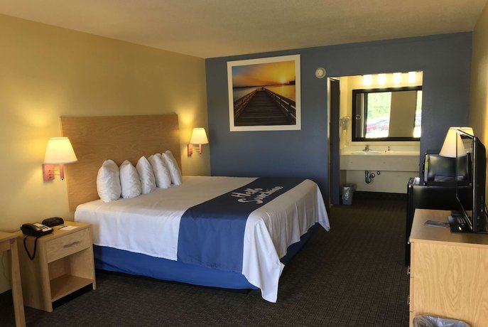 Imagen de la habitación del Hotel Days Inn By Wyndham Crystal River. Foto 8
