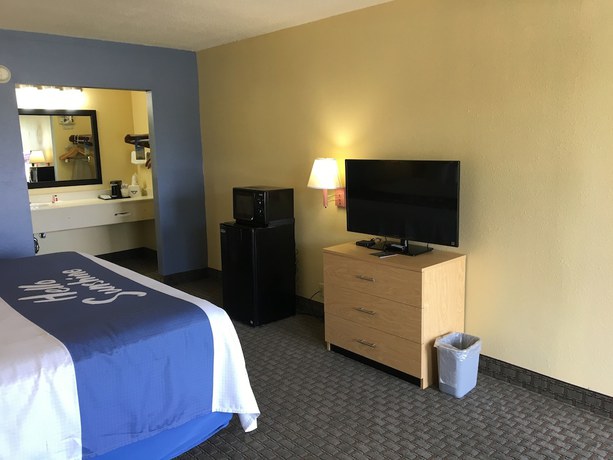 Imagen de la habitación del Hotel Days Inn By Wyndham Crystal River. Foto 11