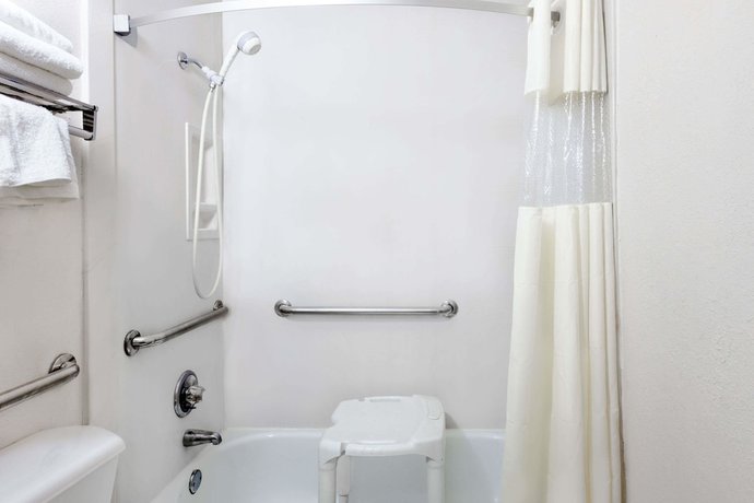 Imagen de la habitación del Hotel Days Inn By Wyndham Cullman. Foto 9