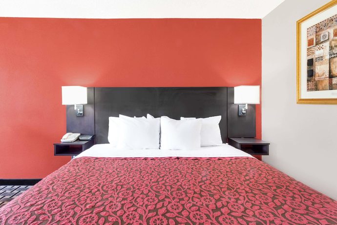 Imagen de la habitación del Hotel Days Inn By Wyndham Cullman. Foto 11