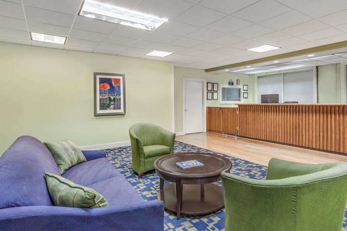 Imagen de los interiores del Hotel Days Inn By Wyndham Cullman. Foto 14