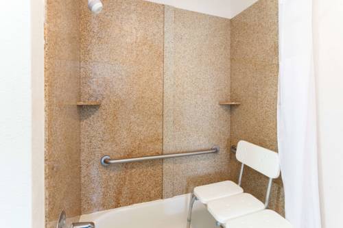 Imagen de la habitación del Hotel Days Inn By Wyndham Dahlonega. Foto 5