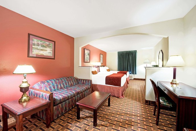 Imagen de la habitación del Hotel Days Inn By Wyndham Dallas Plano. Foto 5