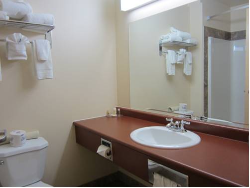 Imagen de la habitación del Hotel Days Inn By Wyndham Dawson Creek. Foto 15