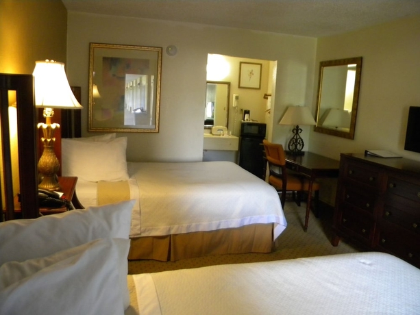 Imagen de la habitación del Hotel Days Inn By Wyndham Daytona Beach Speedway. Foto 2