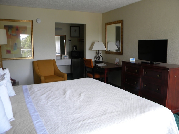 Imagen de la habitación del Hotel Days Inn By Wyndham Daytona Beach Speedway. Foto 4