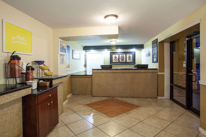 Imagen de los interiores del Hotel Days Inn By Wyndham Daytona Beach Speedway. Foto 18