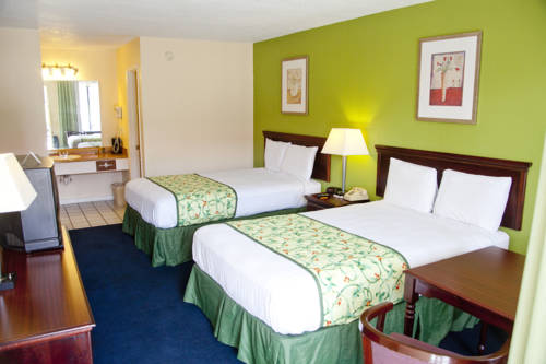 Imagen de la habitación del Hotel Days Inn By Wyndham Defuniak Springs. Foto 6