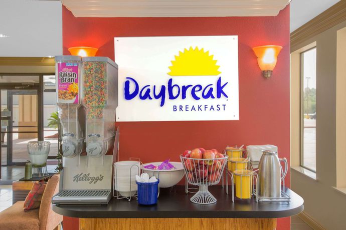 Imagen del bar/restaurante del Hotel Days Inn By Wyndham Denham Springs-baton Rouge East. Foto 6