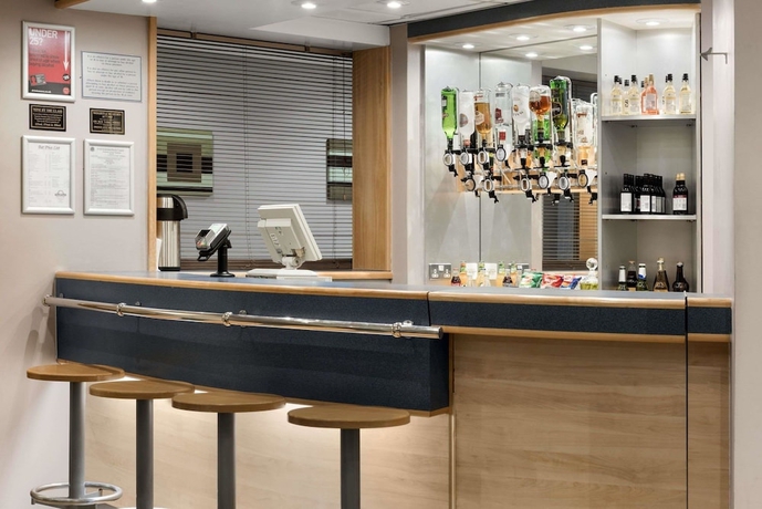 Imagen del bar/restaurante del Hotel Days Inn By Wyndham Donington A50. Foto 4