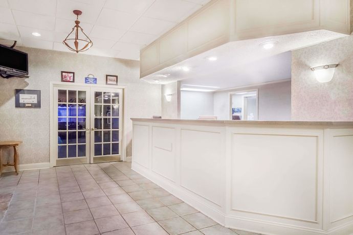 Imagen de los interiores del Hotel Days Inn By Wyndham Dover Downtown. Foto 12