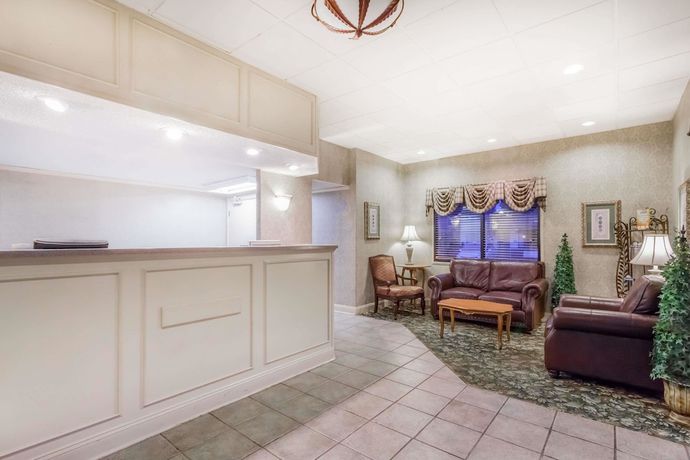 Imagen de los interiores del Hotel Days Inn By Wyndham Dover Downtown. Foto 13