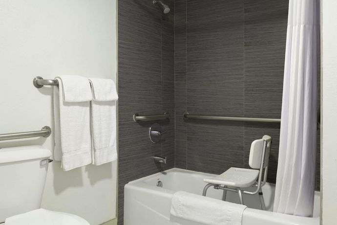 Imagen de la habitación del Hotel Days Inn By Wyndham Downey. Foto 8