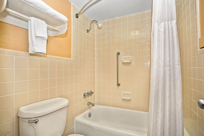 Imagen de la habitación del Hotel Days Inn By Wyndham Durham/near Duke University. Foto 7