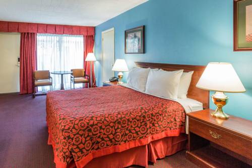 Imagen de la habitación del Hotel Days Inn By Wyndham East Stroudsburg. Foto 4