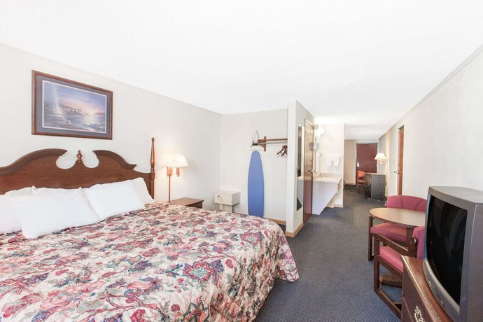 Imagen de la habitación del Hotel Days Inn By Wyndham Effingham. Foto 8