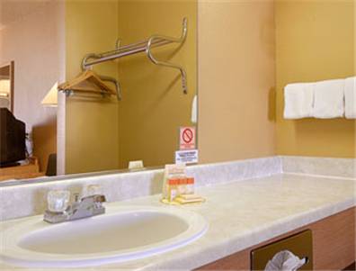 Imagen de la habitación del Hotel Days Inn By Wyndham El Paso Airport East. Foto 13