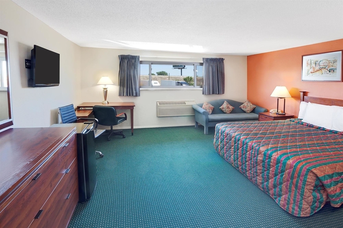 Imagen de la habitación del Hotel Days Inn By Wyndham Elk Grove Village O'hare Airport West. Foto 6