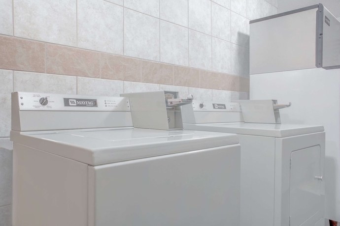 Imagen de los interiores del Hotel Days Inn By Wyndham Elko. Foto 19