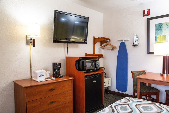 Imagen de la habitación del Hotel Days Inn By Wyndham Encinitas Moonlight Beach. Foto 12