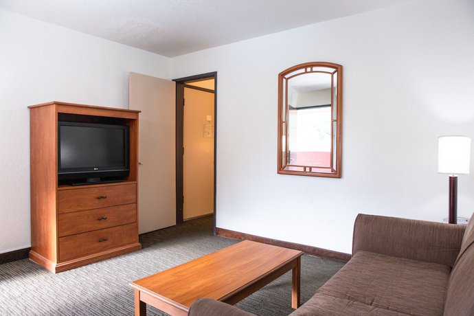 Imagen de la habitación del Hotel Days Inn By Wyndham Encinitas Moonlight Beach. Foto 14