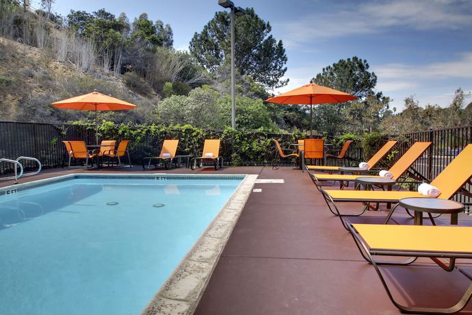 Imagen de la piscina del Hotel Days Inn By Wyndham Encinitas Moonlight Beach. Foto 20