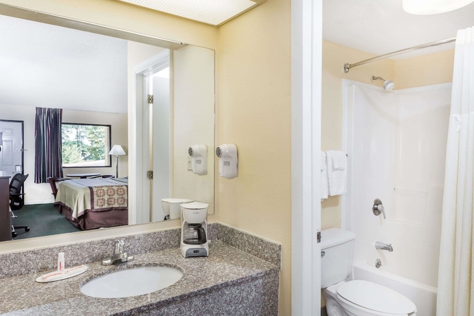 Imagen de la habitación del Hotel Days Inn By Wyndham Enterprise. Foto 15