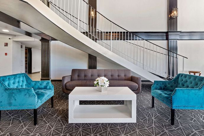 Imagen de los interiores del Hotel Days Inn By Wyndham Erie. Foto 7