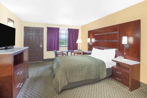 Imagen de la habitación del Hotel Days Inn By Wyndham Fayetteville. Foto 7