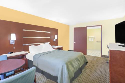 Imagen de la habitación del Hotel Days Inn By Wyndham Fayetteville. Foto 9
