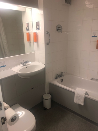 Imagen de la habitación del Hotel Days Inn By Wyndham Fleet M3. Foto 17