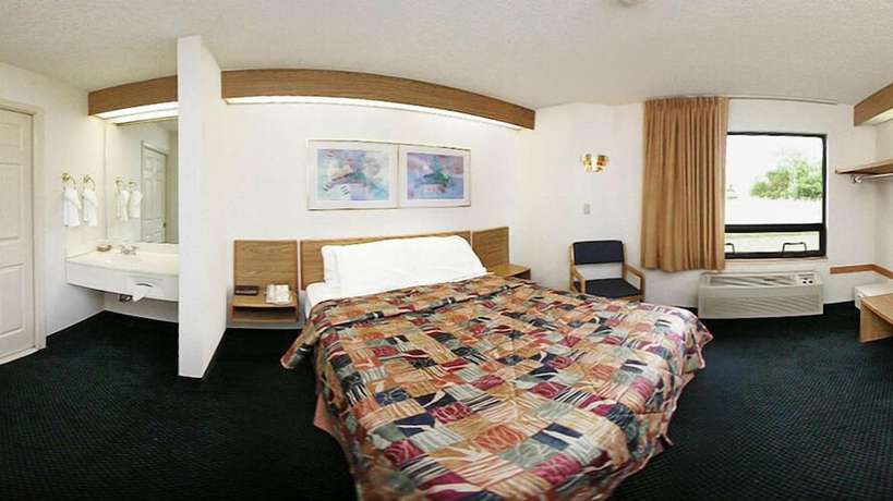 Imagen de la habitación del Hotel Days Inn By Wyndham Flint/bishop International Airport. Foto 7