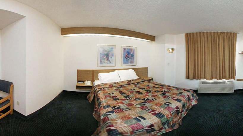 Imagen de la habitación del Hotel Days Inn By Wyndham Flint/bishop International Airport. Foto 8