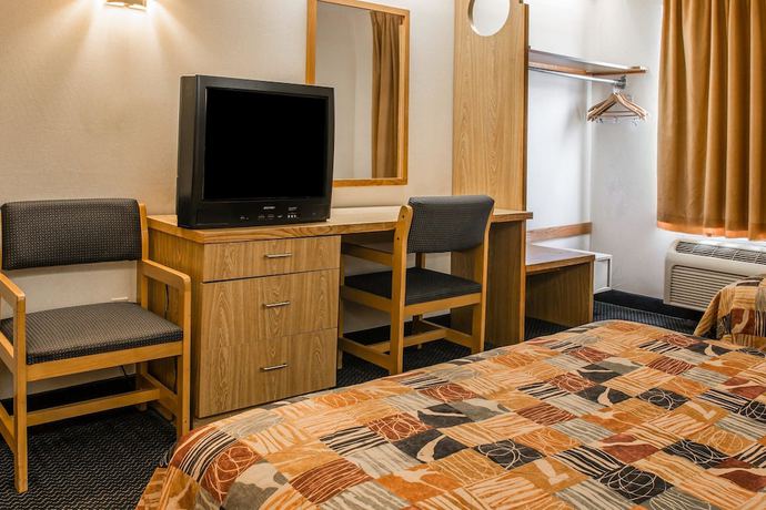 Imagen de la habitación del Hotel Days Inn By Wyndham Flint/bishop International Airport. Foto 12