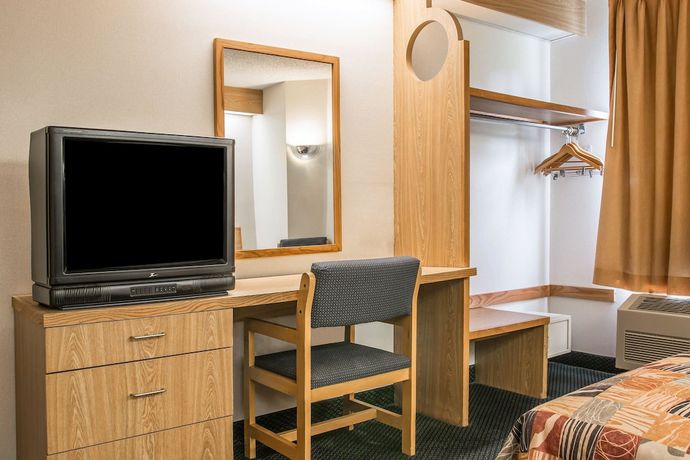 Imagen de la habitación del Hotel Days Inn By Wyndham Flint/bishop International Airport. Foto 14