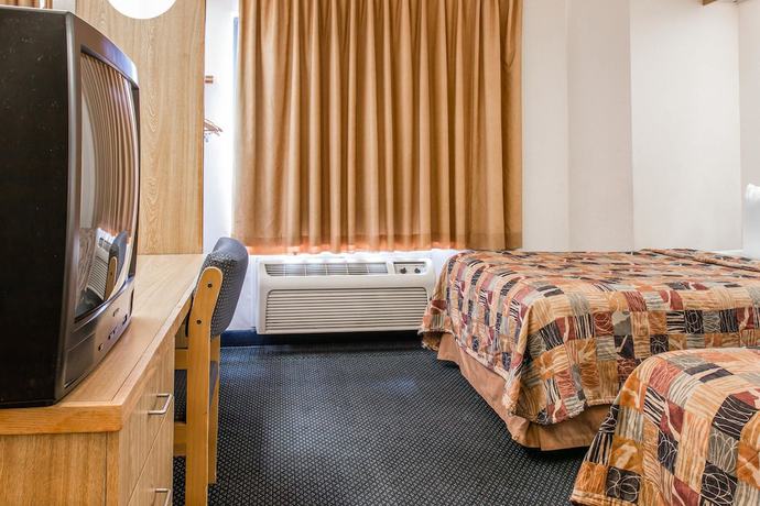 Imagen de la habitación del Hotel Days Inn By Wyndham Flint/bishop International Airport. Foto 15