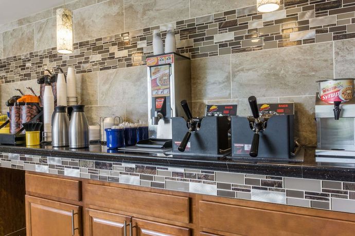 Imagen del bar/restaurante del Hotel Days Inn By Wyndham Florence Cincinnati Area. Foto 3