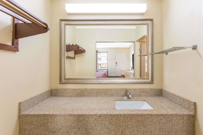 Imagen de la habitación del Hotel Days Inn By Wyndham Florence/i-95 North, Florence. Foto 4