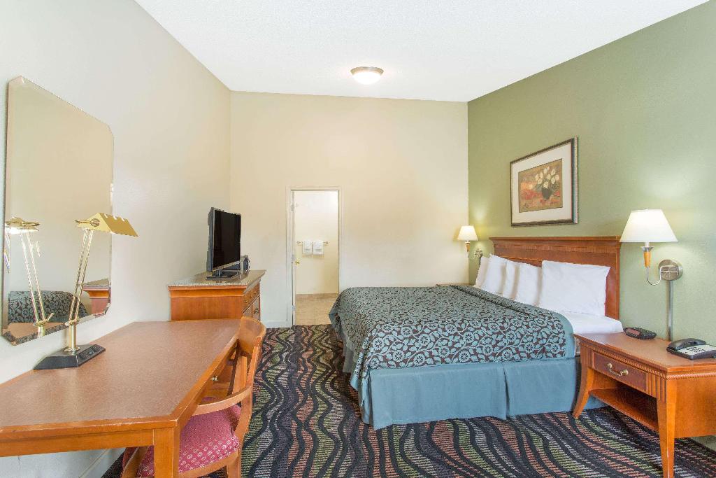 Imagen de la habitación del Hotel Days Inn By Wyndham Florence/i-95 North, Florence. Foto 14