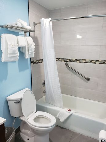 Imagen de la habitación del Hotel Days Inn By Wyndham Florida City. Foto 10