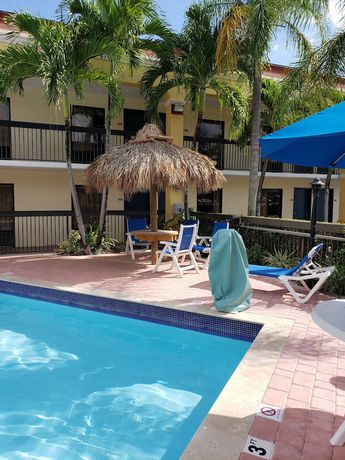 Imagen de la piscina del Hotel Days Inn By Wyndham Florida City. Foto 20
