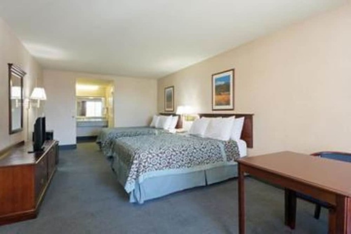Imagen de la habitación del Hotel Days Inn By Wyndham Fontana / Rialto. Foto 6