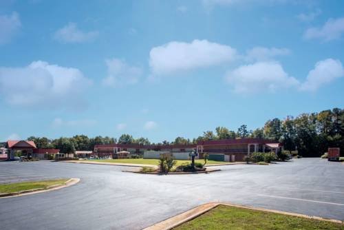 Imagen general del Hotel Days Inn By Wyndham Forsyth. Foto 3