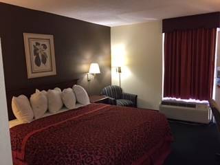 Imagen de la habitación del Hotel Days Inn By Wyndham Forsyth. Foto 11