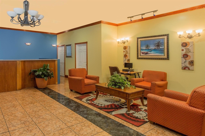 Imagen de los interiores del Hotel Days Inn By Wyndham Fort Myers. Foto 14