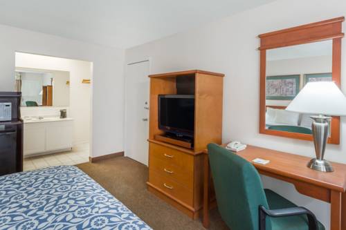 Imagen de la habitación del Hotel Days Inn By Wyndham Fort Myers Springs Resort. Foto 5