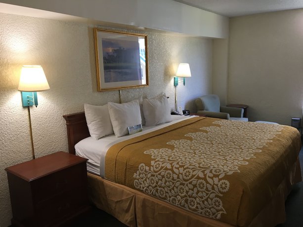 Imagen de la habitación del Hotel Days Inn By Wyndham Fort Pierce Midtown. Foto 11