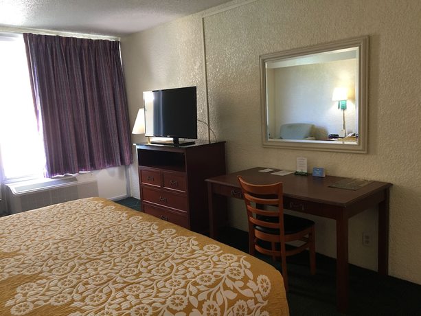 Imagen de la habitación del Hotel Days Inn By Wyndham Fort Pierce Midtown. Foto 12