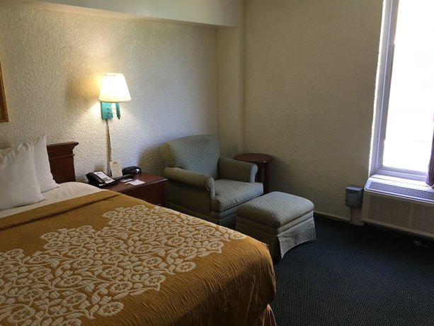 Imagen de la habitación del Hotel Days Inn By Wyndham Fort Pierce Midtown. Foto 13