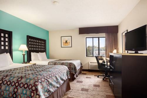 Imagen de la habitación del Hotel Days Inn By Wyndham Fort Smith. Foto 1